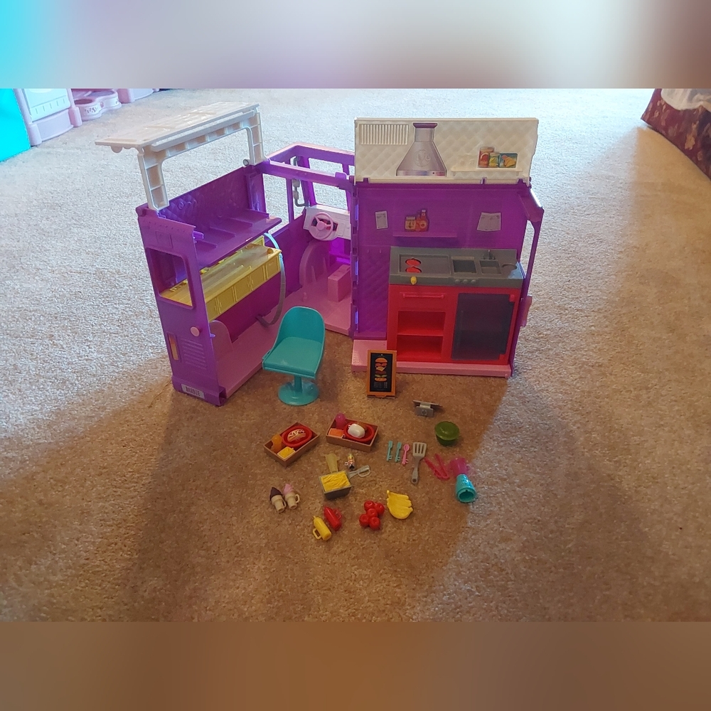 Barbie Fresh 'n' Fun Food Truck